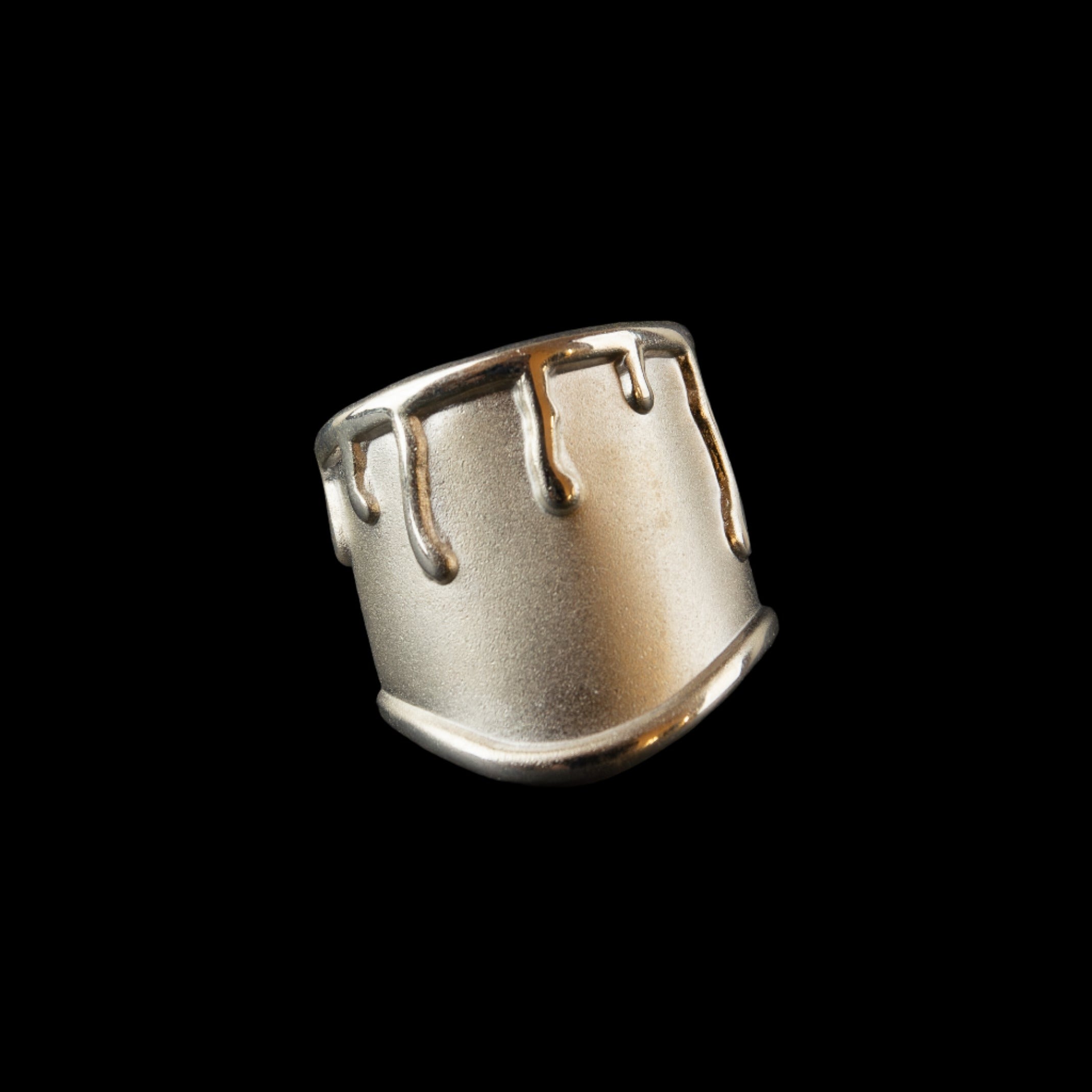 CLIO CUFF
